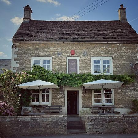Neeld Arms Otel Grittleton Dış mekan fotoğraf