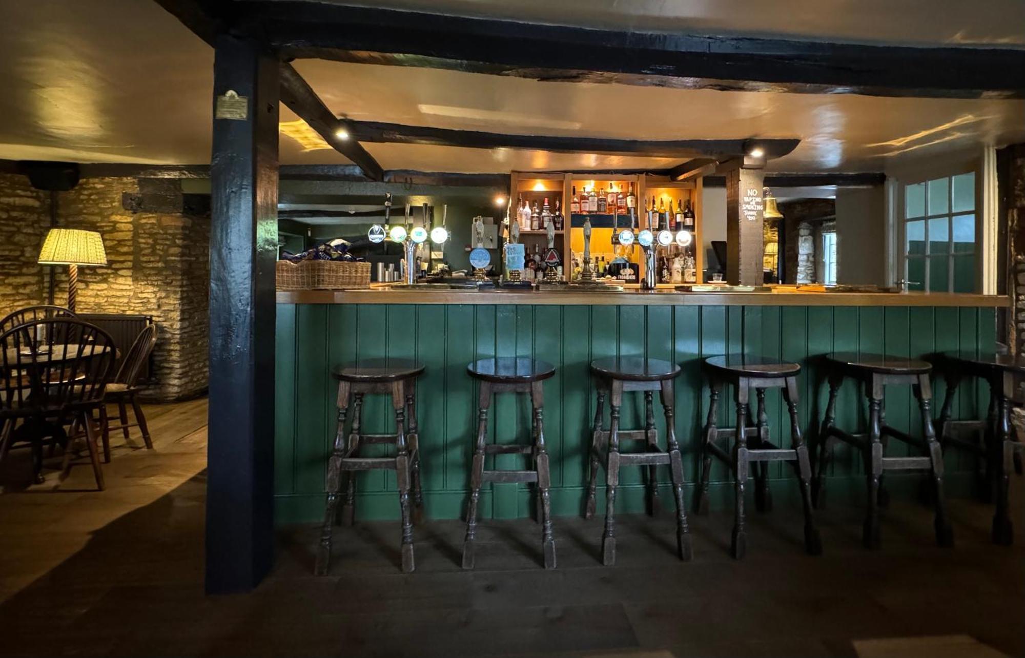 Neeld Arms Otel Grittleton Dış mekan fotoğraf