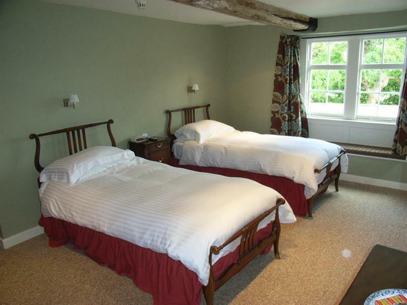 Neeld Arms Otel Grittleton Dış mekan fotoğraf